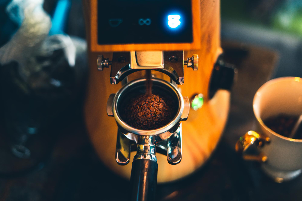 Cum influențează un espressor profesional calitatea cafelei servite clienților